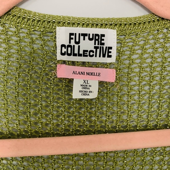 Green metallic crochet tie front cardigan - Picture 4 of 8